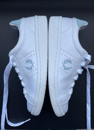 Fred perry b721 leather trainer with blue laurel wreath6 фото