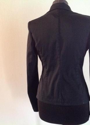 Черный деловой стильный пиджак.2 фото