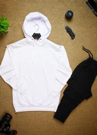 Спортивний костюм база: худі біле і штани чорні