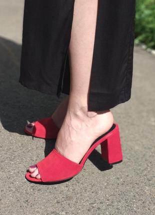 Шлепанці з натуральної шкіри , замші на високому підборі 8 см