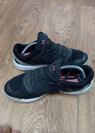 Кроссовки 41 under  armour