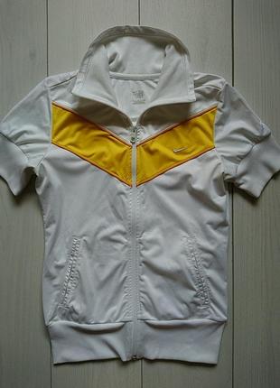 Спортивна курточка nike