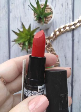 Помада для губ lorena lip matte тон lm01