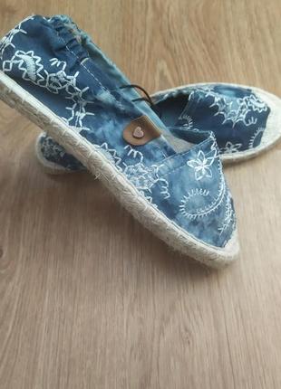 Мокасини/еспадрільї