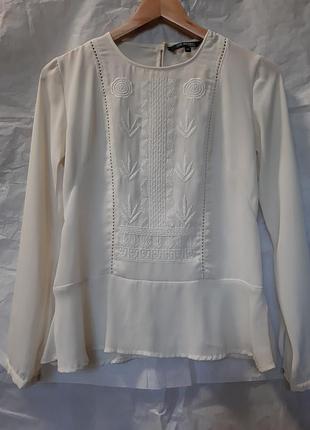 Шифоновая блузка с вишивкой
