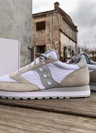 Мужские оригинальные кроссовки saucony jazz original 2044-396s white белые бежевые7 фото