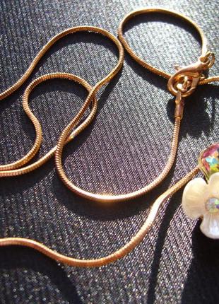 Золотая цепочка с кулоном, подвеской.