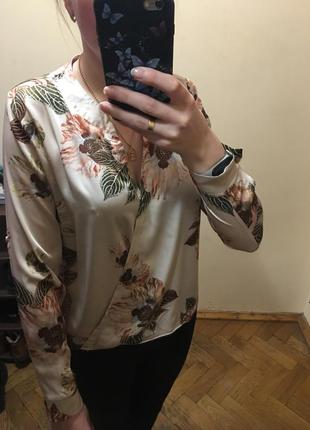 Стильна блузка
