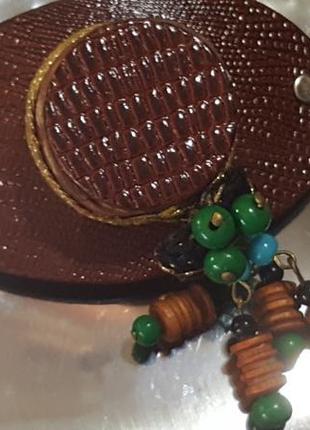 Новая заколка из натуральной кожи "шляпка"