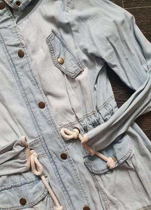 Стильная джинсовая куртка парка размер с-м3 фото