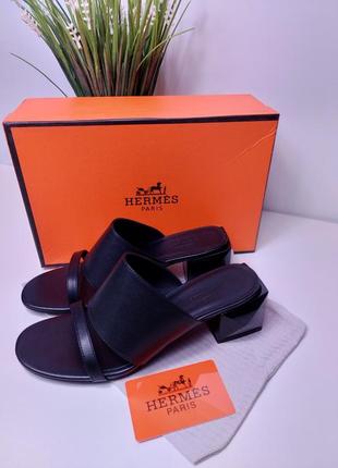 Фирменные женские мюли на оригинальном каблуке