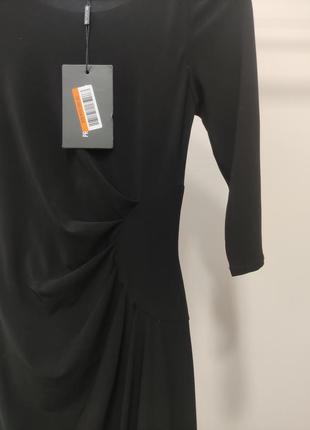 Скидка! красивое черное платье миди по фигуре со сборкой новое (бирка)8 фото