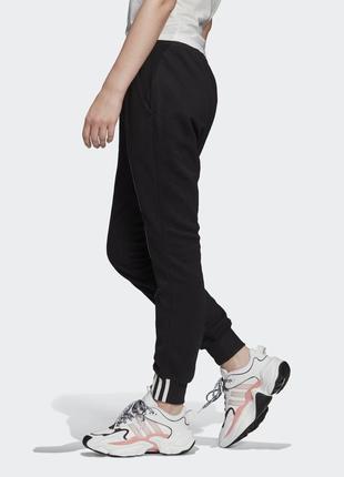 Брюки-джоггеры женские adidas r.y.v. fm43857 фото