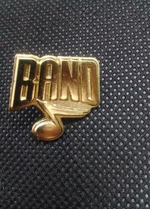 Брошка значок band