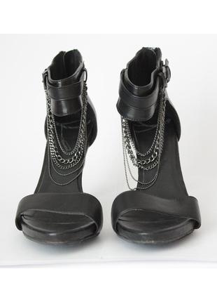 Туфли кожаные женские, с винтажными цепочками
