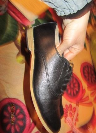 Легкие фирменные туфли из натуральной кожи4 фото