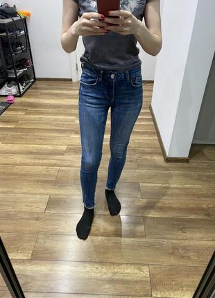 Джинси slim fit завужені zara