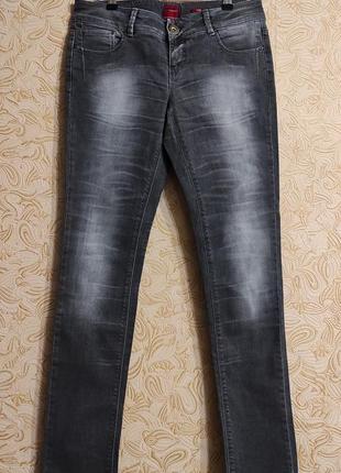 Джинси узкачи