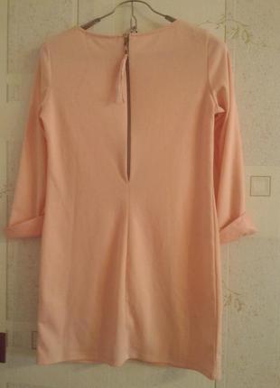 Модне плаття ніжно-персикового кольору2 фото