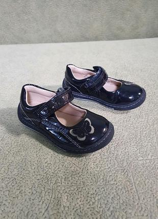 Шкіряні дитячі туфельки clarks