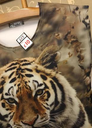 Нереально красивая и стильная брендовая футболка с тигром.8 фото