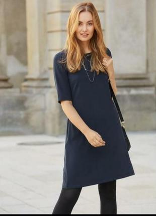 Легкое классическое платье