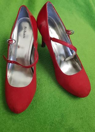 Туфлі жіночі червоні1 фото