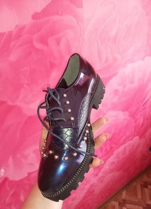 Туфлі,лофери