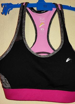 Спортивный топ