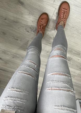 Джинсы синие рваные denim co8 фото