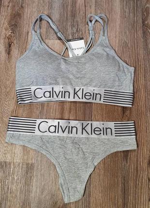 Набор белья стринги и топ с чашками calvin klein