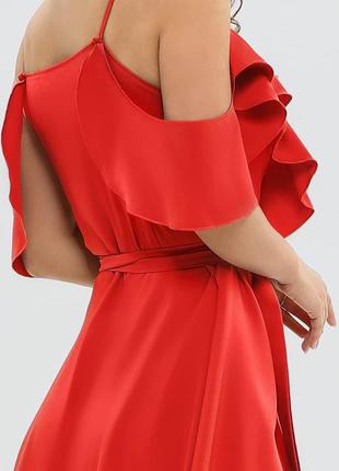 Красное платье на запах с воланами4 фото
