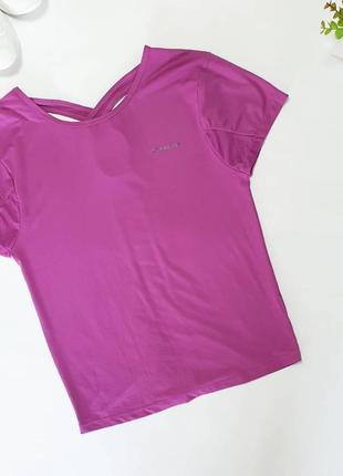 Спортивна футболка