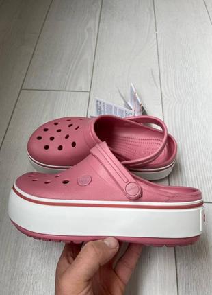Тапки жіночі crocs