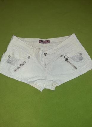 Класні коротенькі шорти