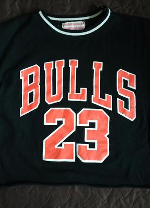 Кроп топ bulls