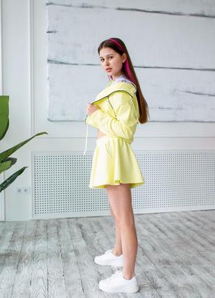 Летний трикотажный костюм желтый: шорты и кофта на молнии петля девочке рост 140-176