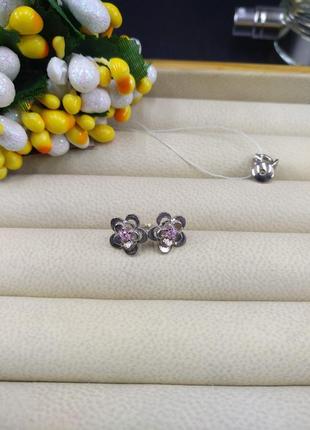 Серебряные нежные серьги гвоздики пусеты цветок с розовым фианитом 925