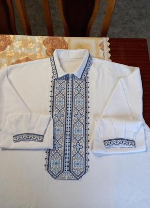 Чоловіча вишита сорочка. вишиванка