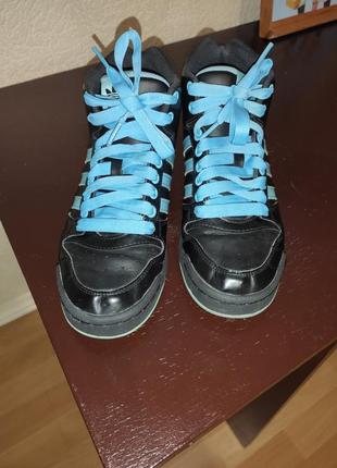 Кроссовки adidas