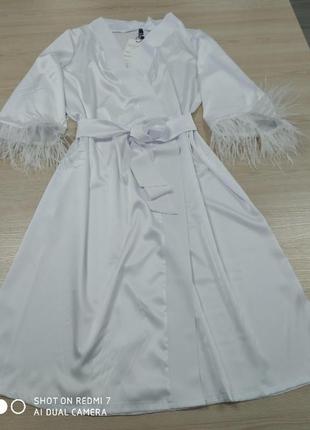 Білий весільний халат з пір'ям6 фото
