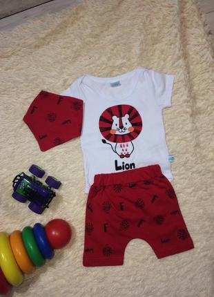 Костюм з слюнявчиком