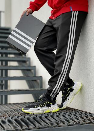 Стильні чоловічі кросівки adidas ozweego чорні9 фото