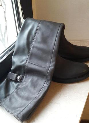 Супер стильные новые кожаные сапожки-ботфорты 40р (италия)3 фото