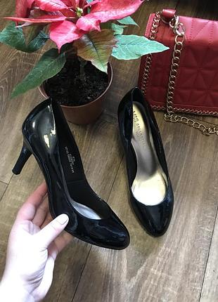 Лакові туфельки😍