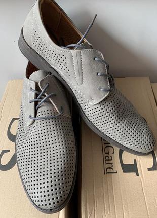 Класні туфлі для мужчин 27 см.