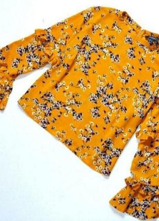Шикарна блуза гірчичного кольору з квітковим принтом, рукави рюші