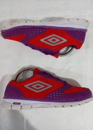 Яскраві кросівки umbro3 фото