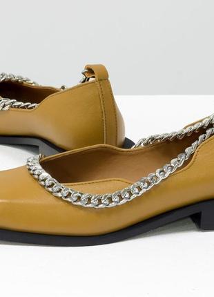 Дизайнерские туфли с квадратным носком из натуральной кожи табачного цвета ,с цепочкой4 фото