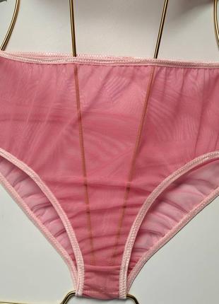 Нежный розовый комплект нижнего белья из сеточки топ и трусики слипы с завышенной талией2 фото